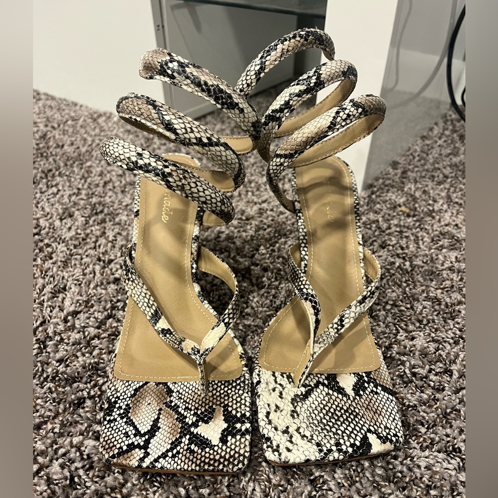 Snakeprint wrap around sandal heel!